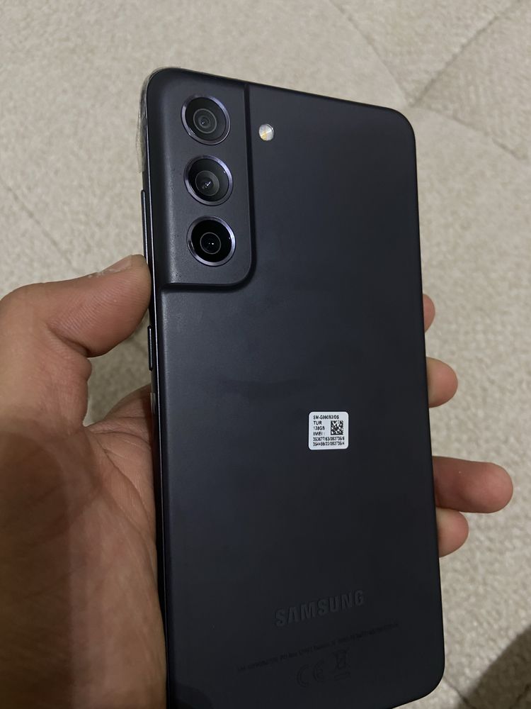 Samsung gelaksi S21 FE