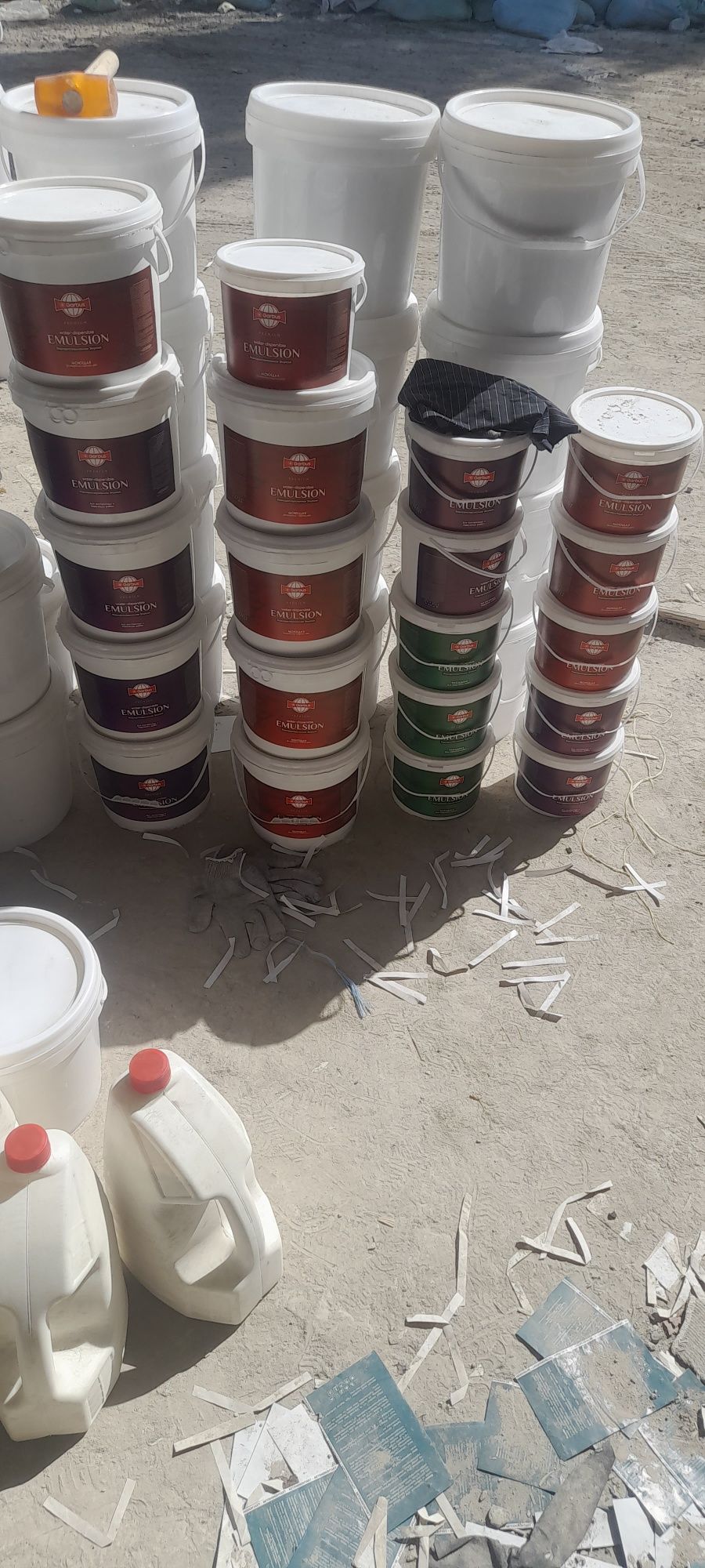 Travertin=25kg 5xil rangi bor 90ming;Gruntofka-5kg-30ming 3kg-25ming