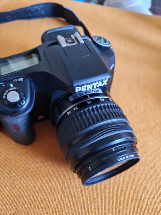 Vând aparat foto digital PentaxK200d,stare impecabilă.