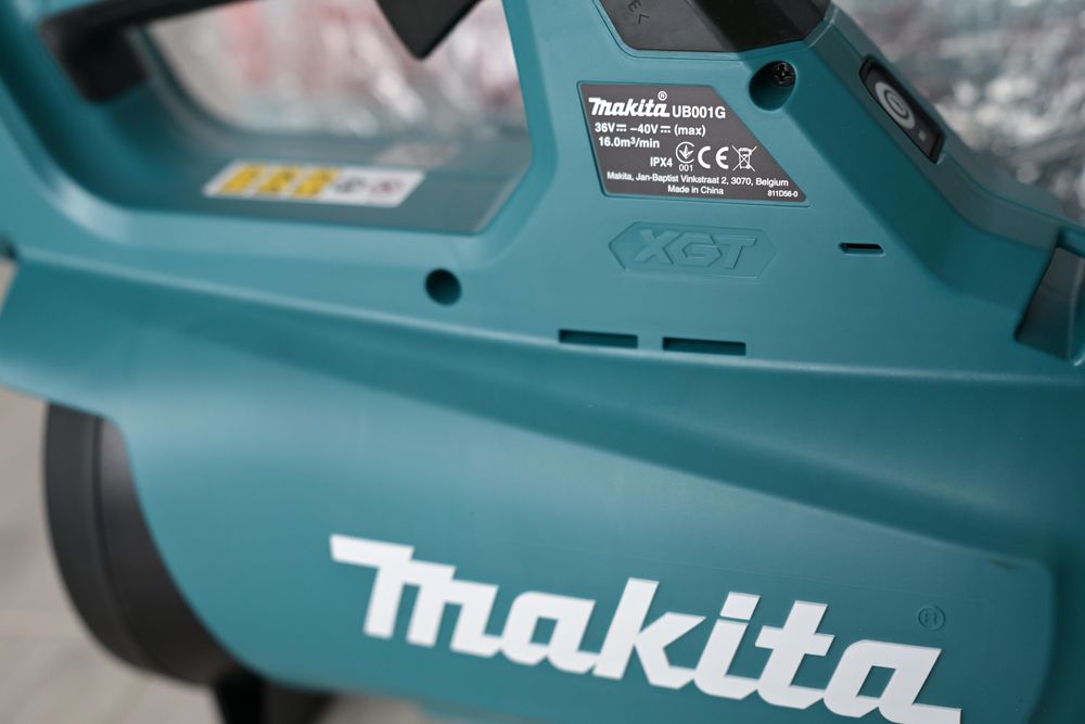 Suflantă Makita UB001GZ (XGT 40V) – nouă, în cutie originală