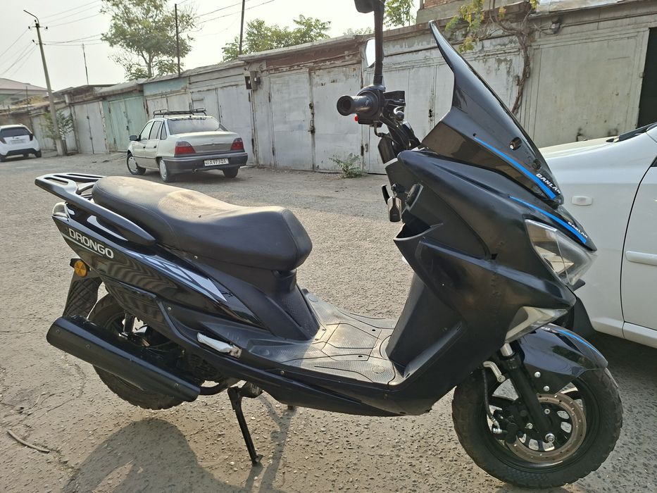 150 kuboviy skuter sotiladi yuriwlari zor ayibi yoq