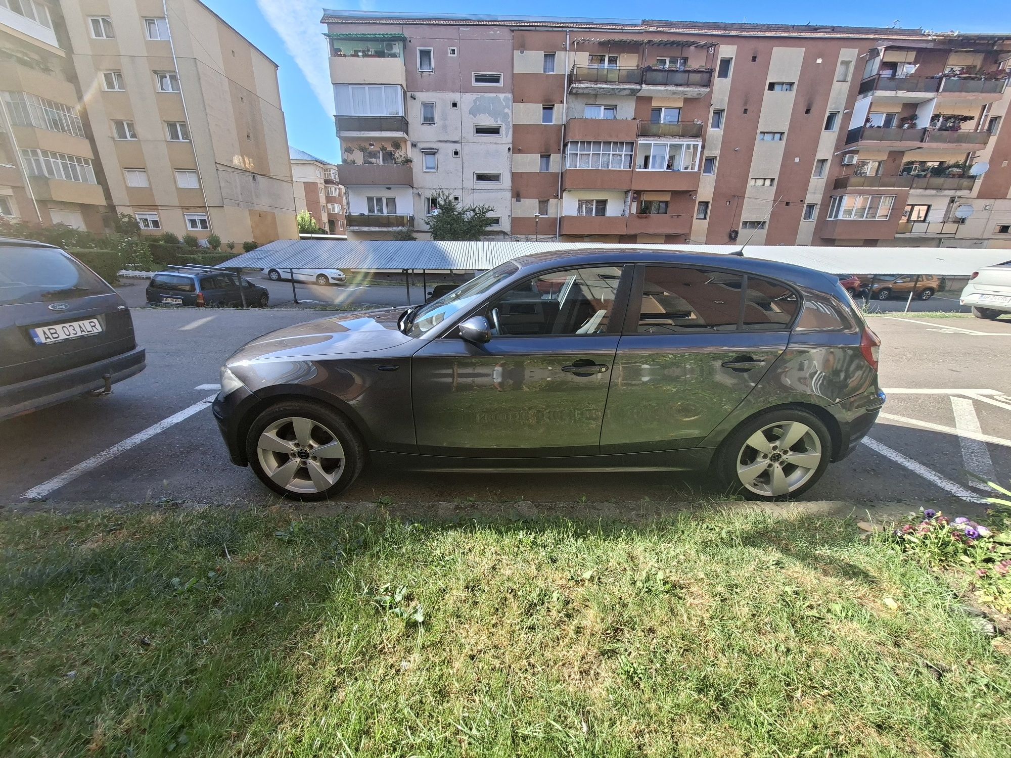 Vând schimb Bmw e87