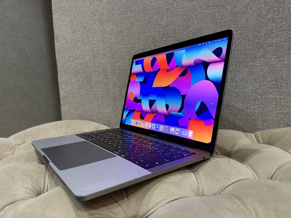 * Apple MacBook PRO A1708 core i5 2017 года с новым аккумулятором!