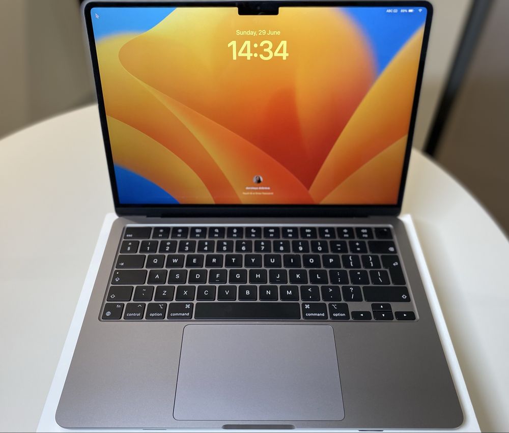 MacBook Air M2 (2022) | Отлично състояние | Активна гаранция