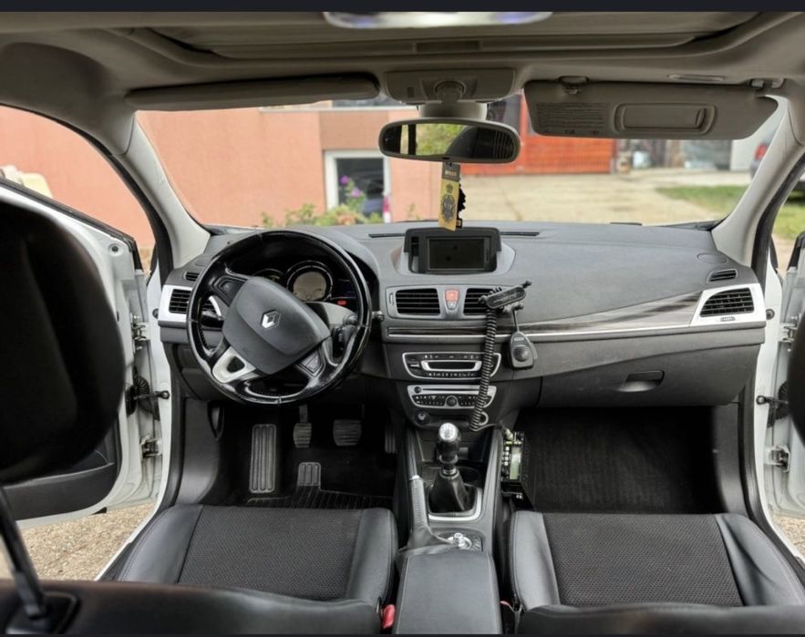 Renault Megane 3 / Euro5 / GT Line / Panorama / Fara accident /KeyLess