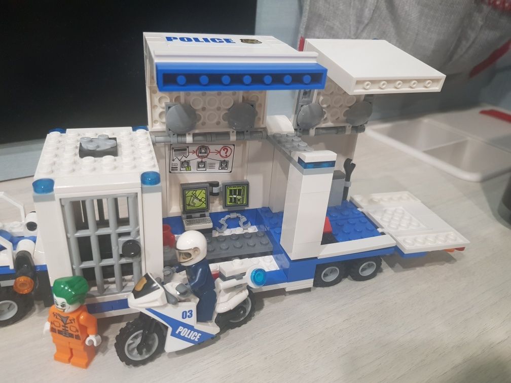 Long Police truck lego
