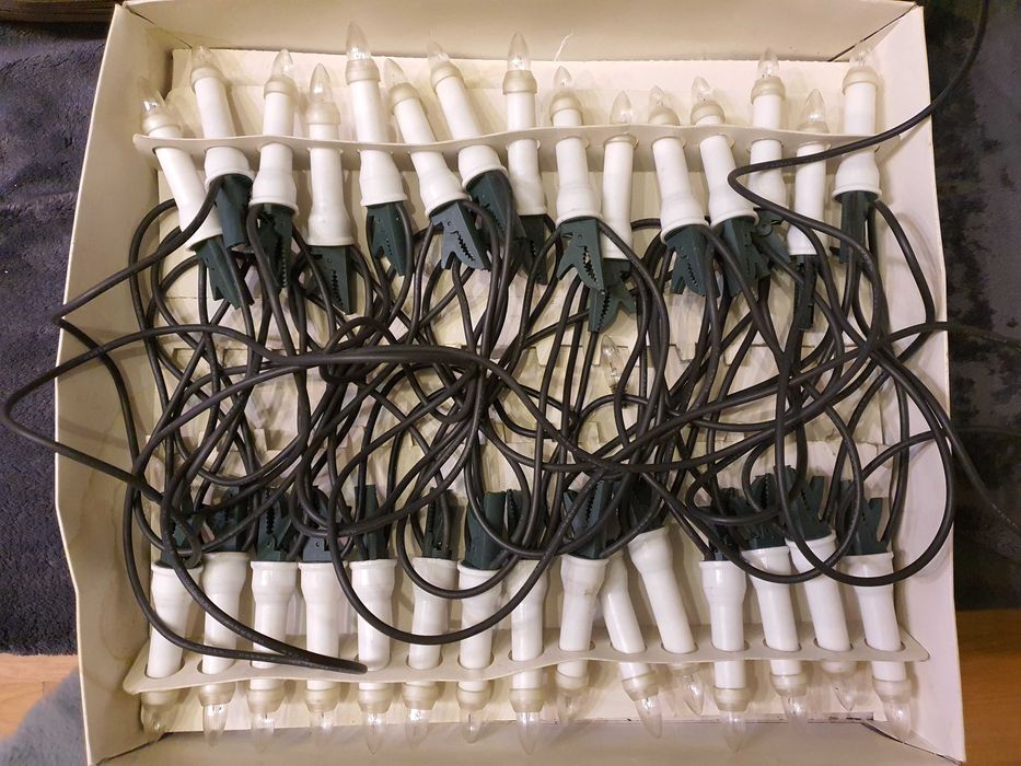 Instalatie de lumini tip lumânare interior, exterior