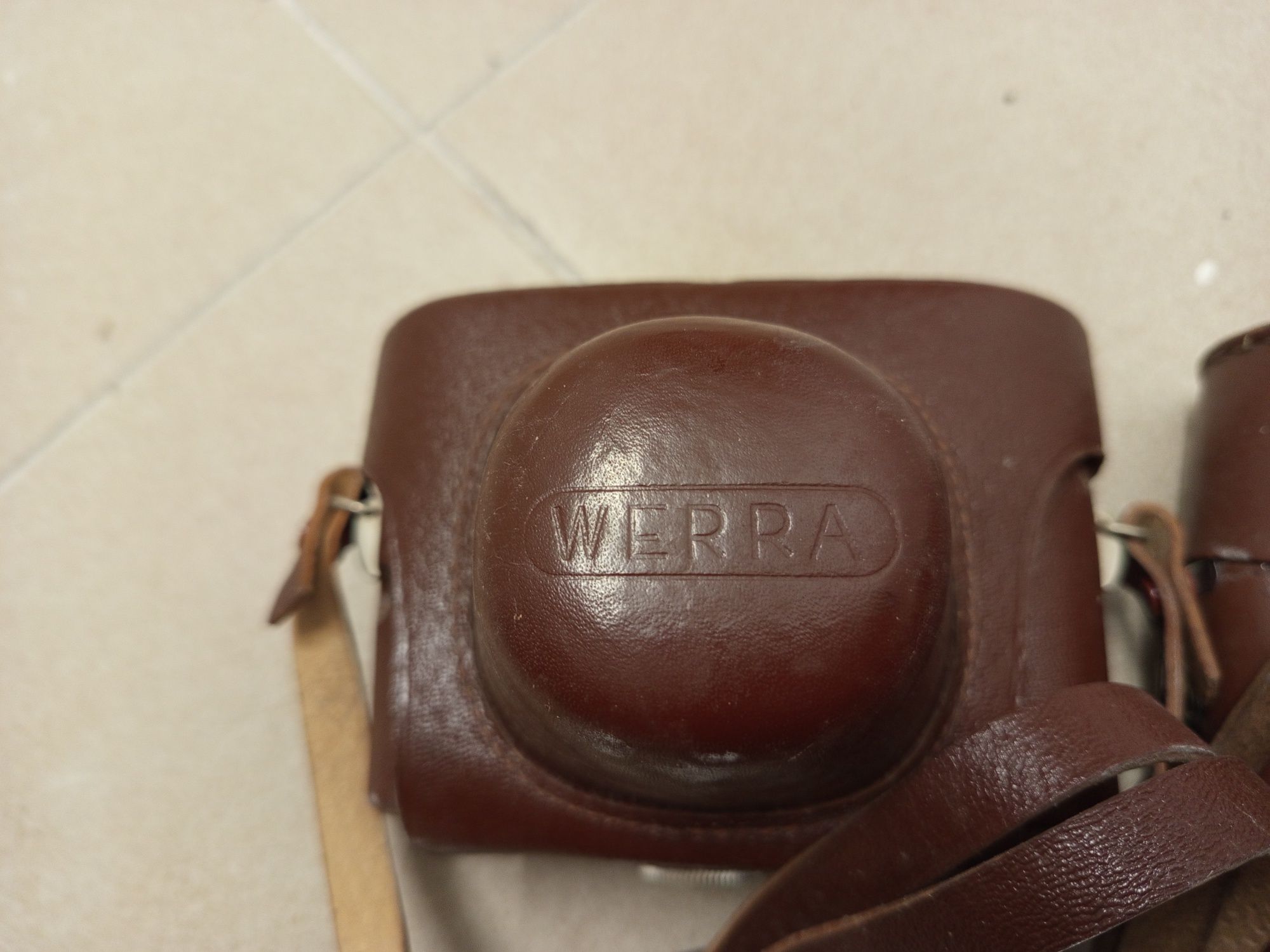 Добър ден, продавам 2 фотоапарати Зенит и Werra,