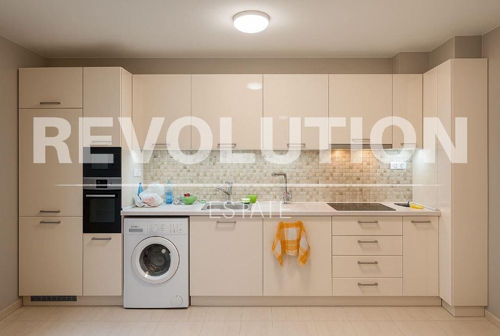 Дава се под наем Тристаен апартамент в Варна, Аспарухово - 75 кв.м за 350 € - Снимка #2