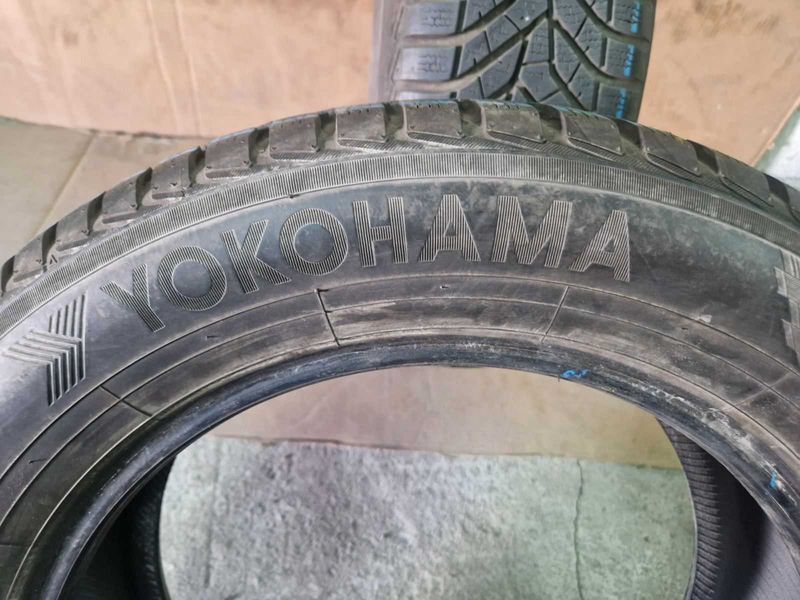 2 Yokohama R17 215/60
зимни гуми 
DOT1319