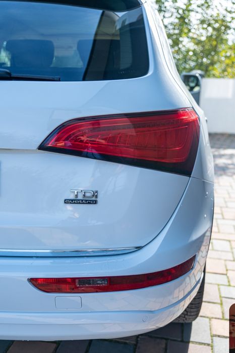 Inchiriez AUDI Q5 2.0 TDI  2015