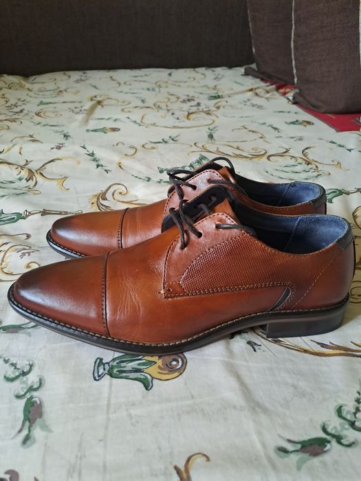 OKAZIE!!!  Pantofi eleganti din piele de calitate superioara,noua nr 4