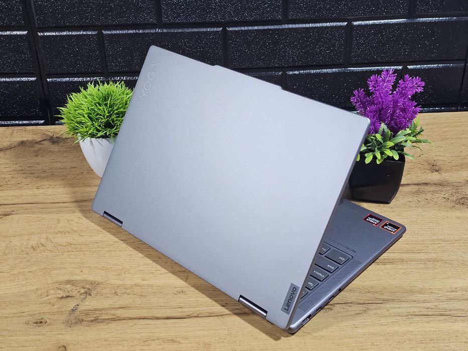 Lenovo Yoga 7 2in1 - 14” amd7-8840HS/16/1Tb/760M