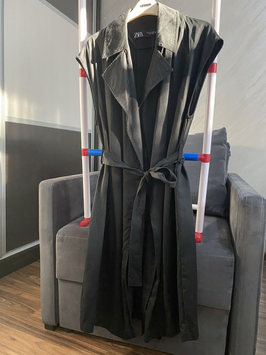 Vand vesta rochie fusta