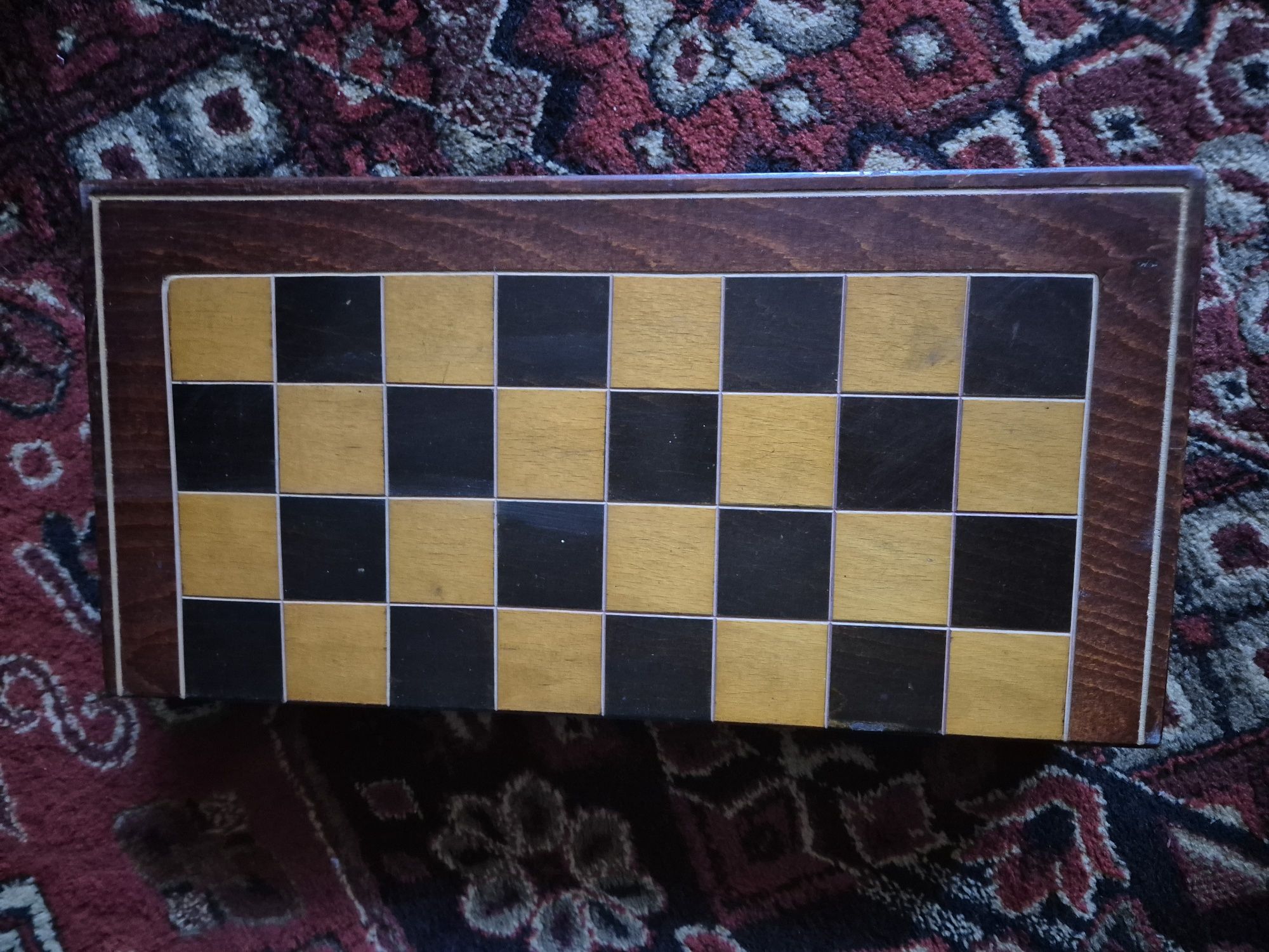 Jocuri table și șah lemn vechi