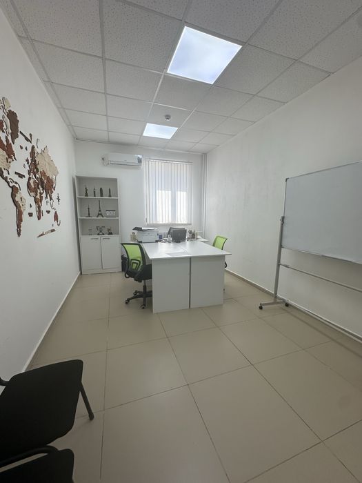 Продаю столов стульев и доску, шкафа, вешелку
