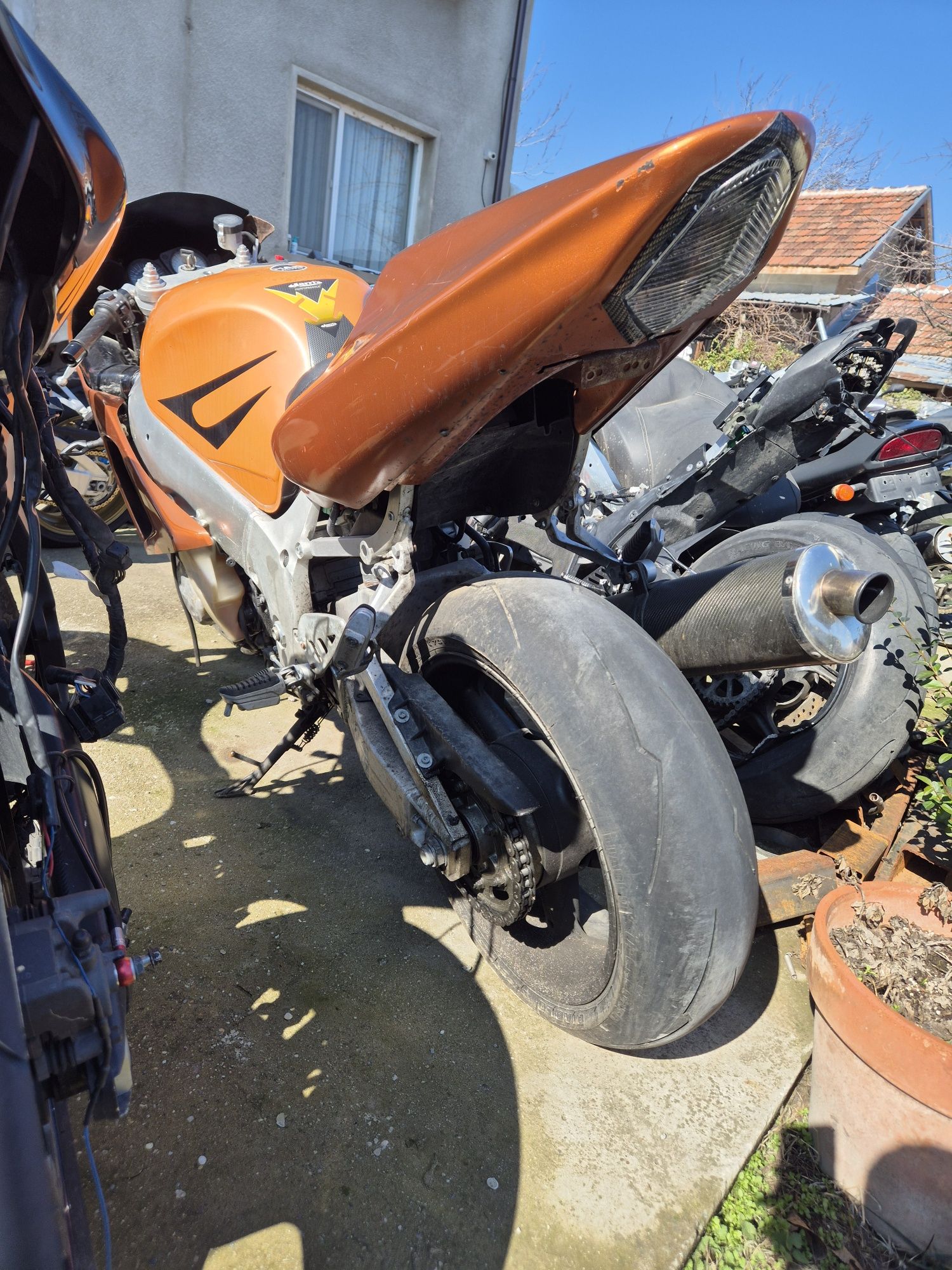Suzuki srad 600 на части
