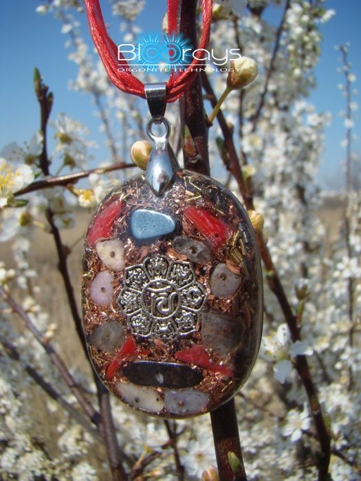 Pandantiv Orgonic Oval cu Hematit, Coral Rosu, Opal Roz, Labradorit