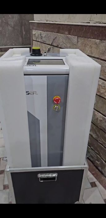 Co2 Lazer aparat sotiladi