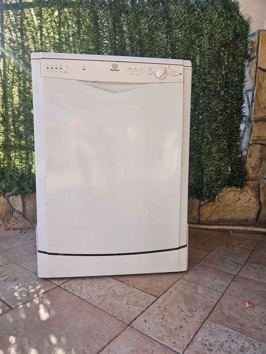 Съдомиялна  Indesit