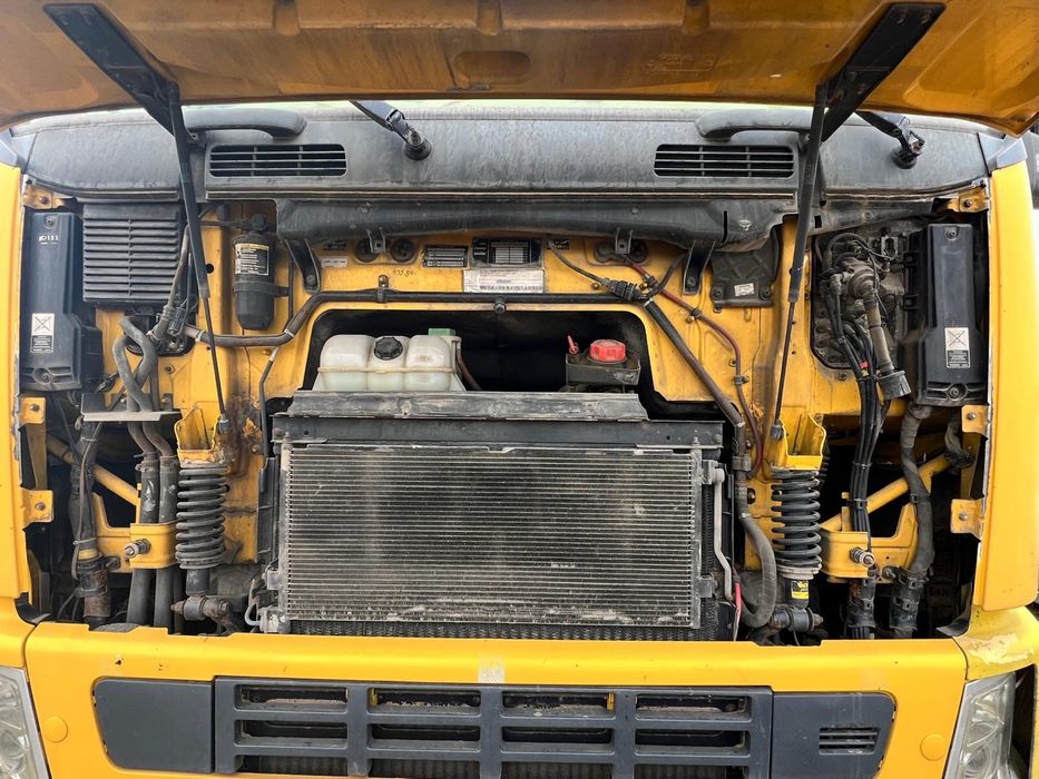 Volvo fh13/schimb cu duba!!!