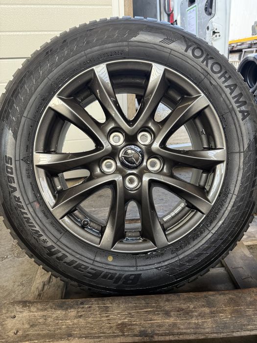 Jante originale Mazda 3, CX-3 echipate cu anvelope de iarna 215/60 16