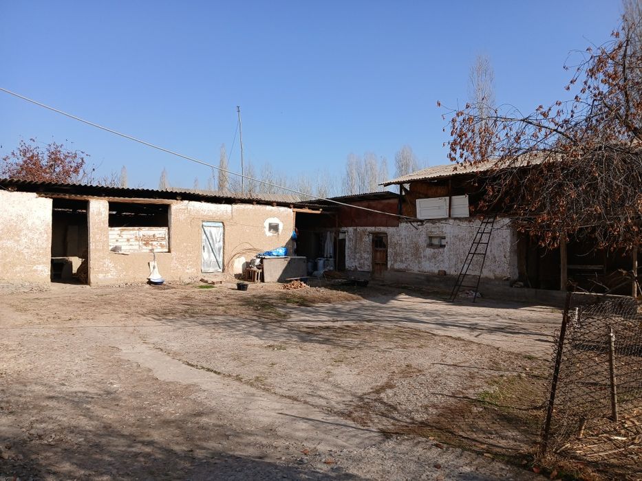 Уи сотилади иери билан