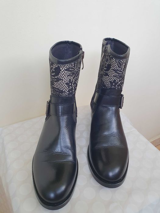 Ghete de piele cu detalii din dantela - Roberto Botella, marimea 36