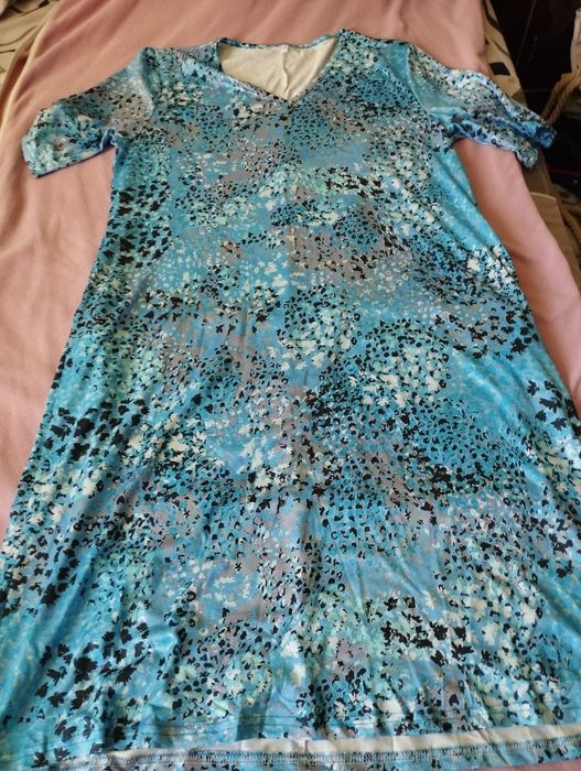 Лятна рокля с къс ръкав