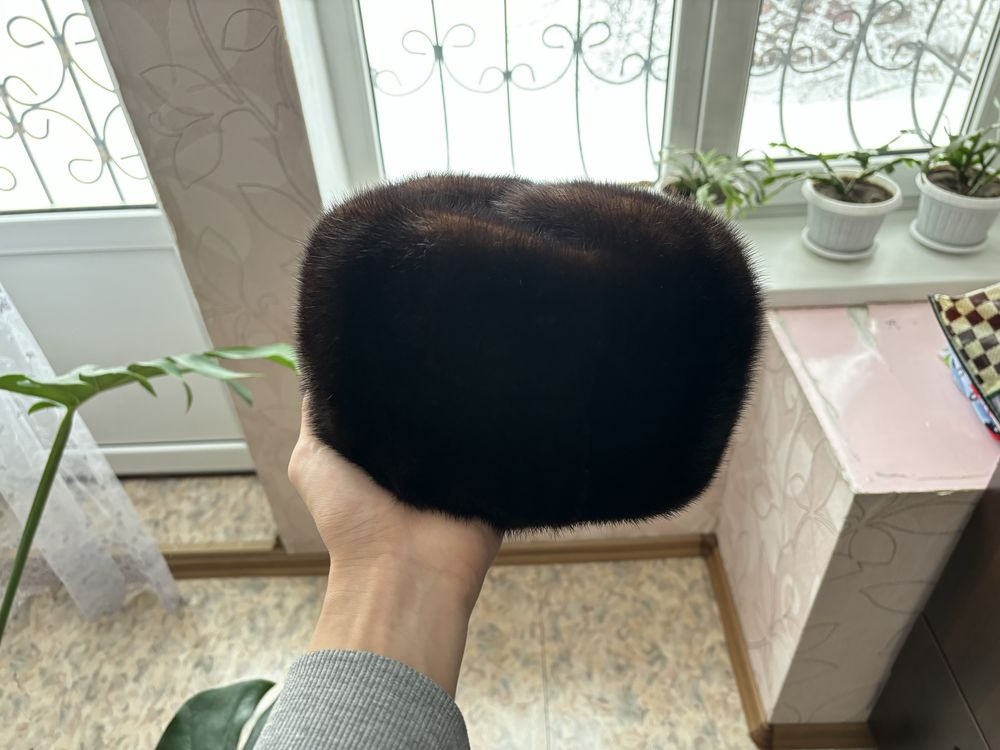 Продам новую норковую шапку формовку