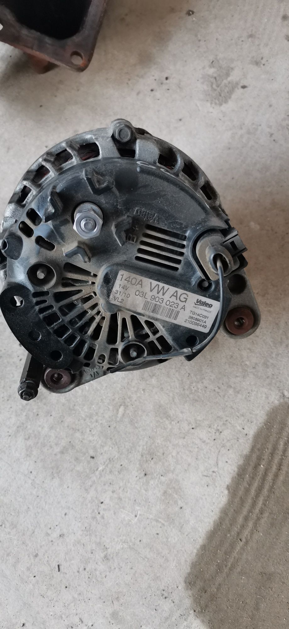 Alternator gama vag Vw Audi skoda seat 1.6 105 cp dizel 03l903023a