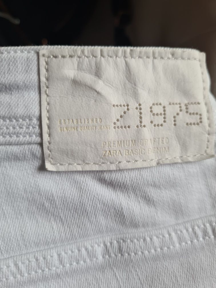 Blugi Zara Basic nr. 38, albi cu broderie,  impecabili
