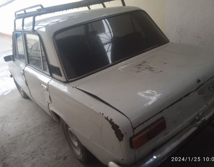 Vaz 21011  yil 1987