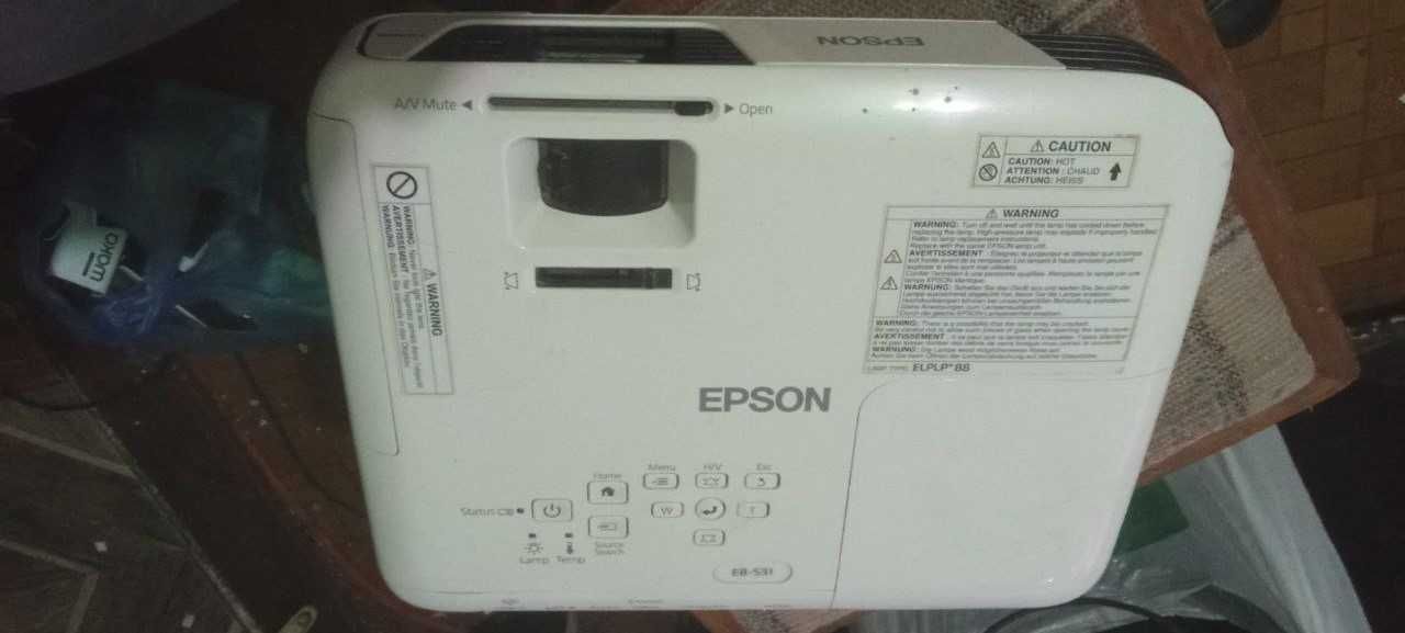 Продам видео Проектор Epson EB-S31 (Японский)