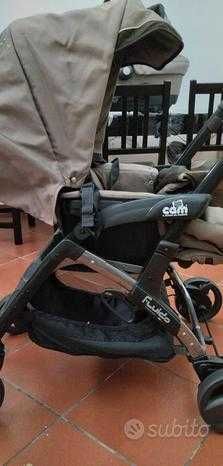 Vând cărucior pentru bebeluși.