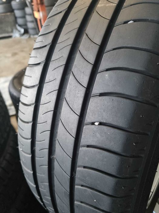 Jante  BMW  Seria 1 F40 F45 F46 Anvelope Vara Michelin 205 60 16