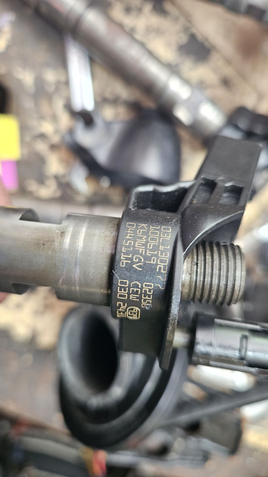 Инжекторни Дюзи за VW,AUDI,SEAT,SKOD 2.0 TDI BOSCH  03L