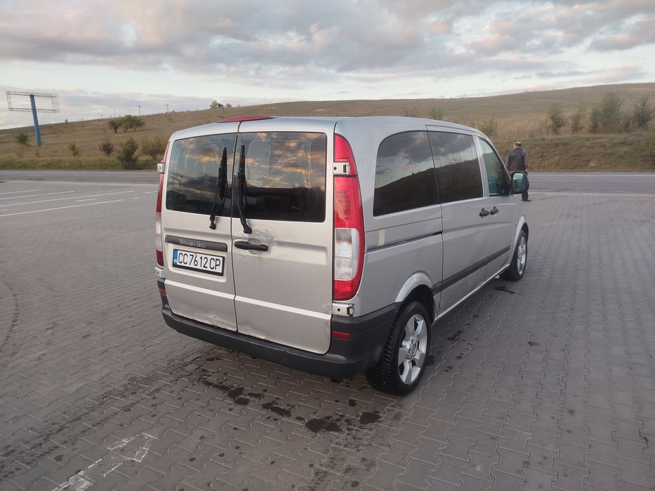 Vand sau schimb mercedes vito