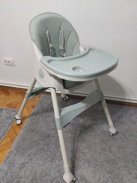 Scaun de masa bebe