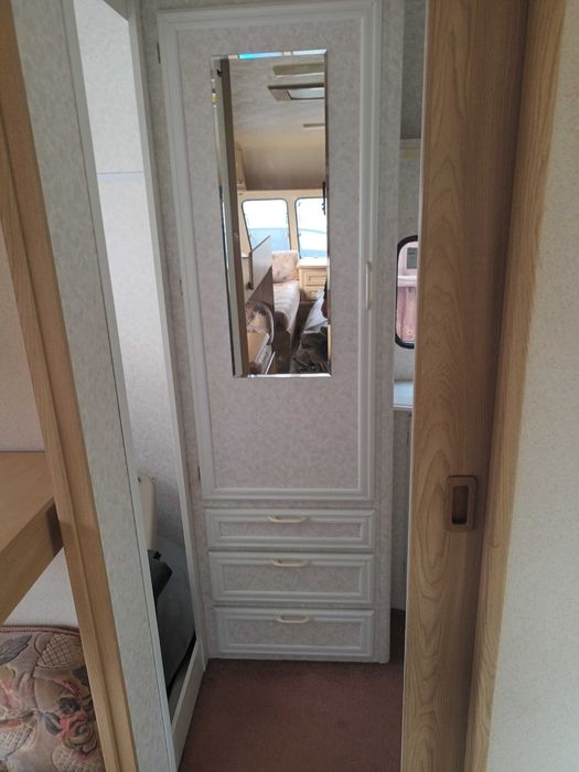 Каравана Lunar 4-места