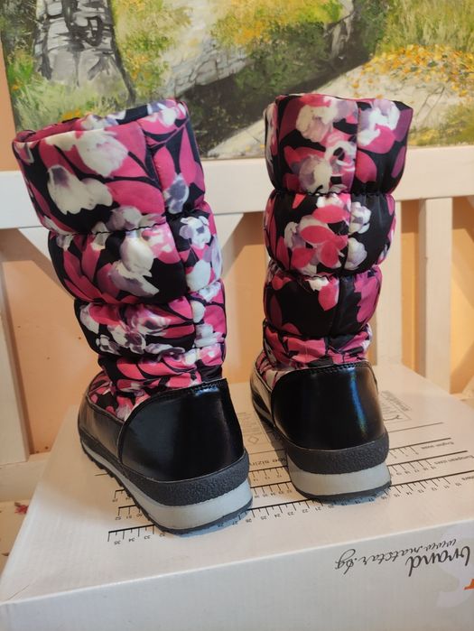 Детски апрески и боти