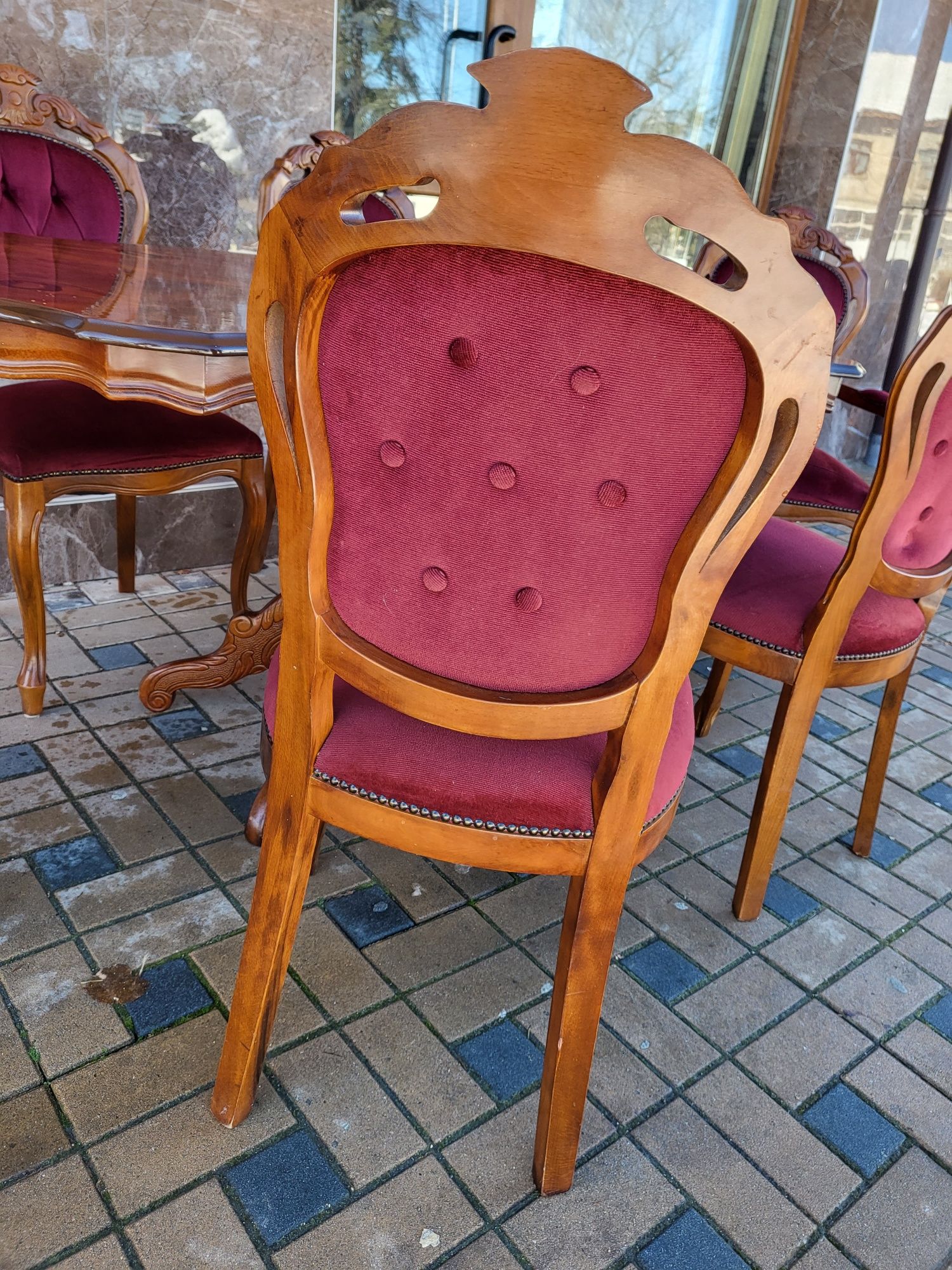 Италианска барокова трапезна маса и шест стола