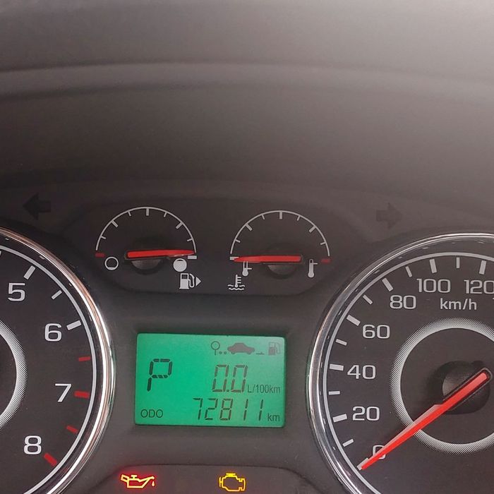 Chevrolet gentra sotiladi