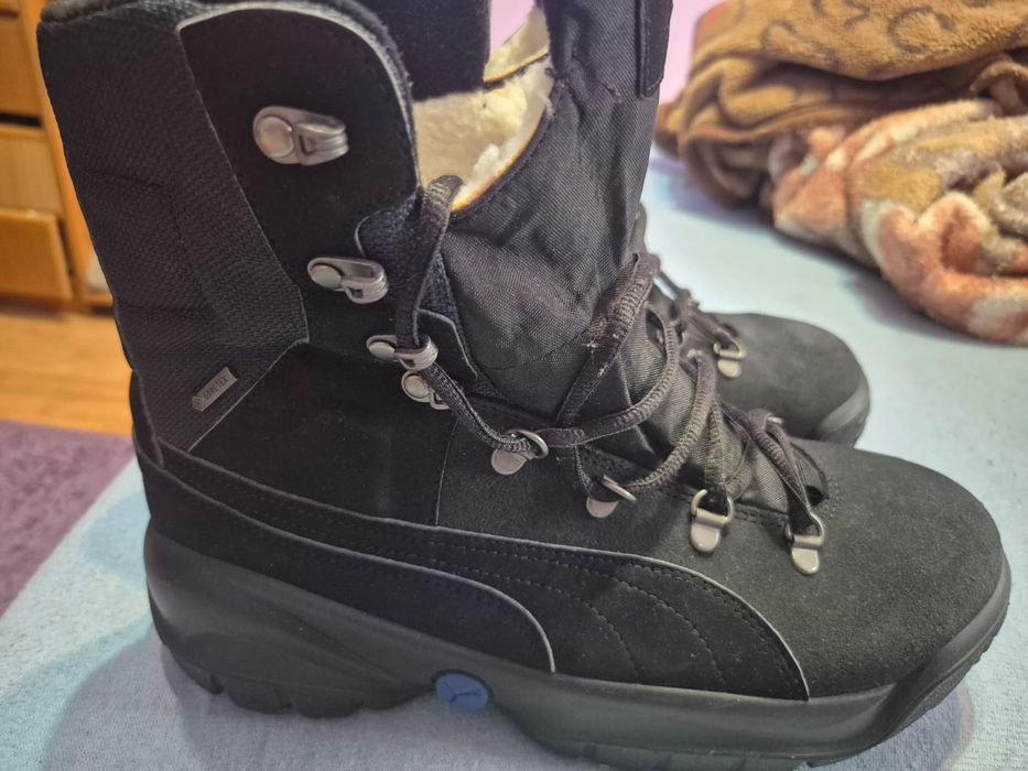 Vând ghete puma goretex îmblănite.