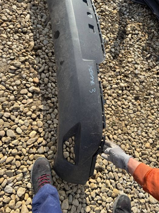 Spoiler difuzor bara spate Renault Megane 3 2010/2011/2012/2013