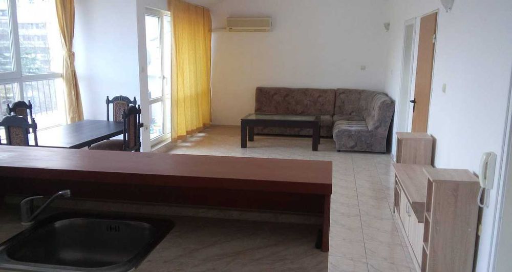 Дава се под наем Тристаен апартамент в Бургас, Лазур - 87 кв.м за 190 € - Снимка #3