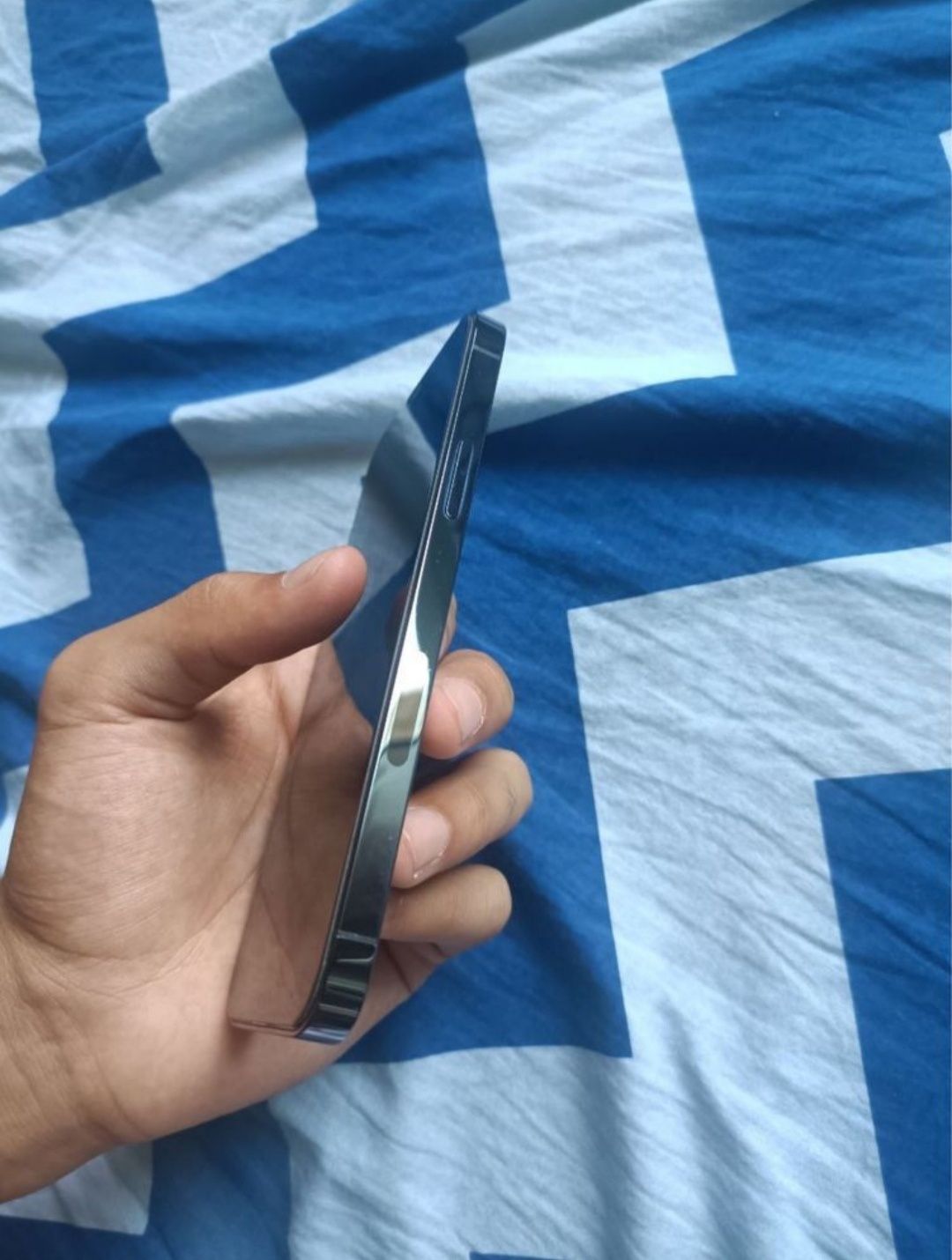 iPhone 12 pro 79 yomks