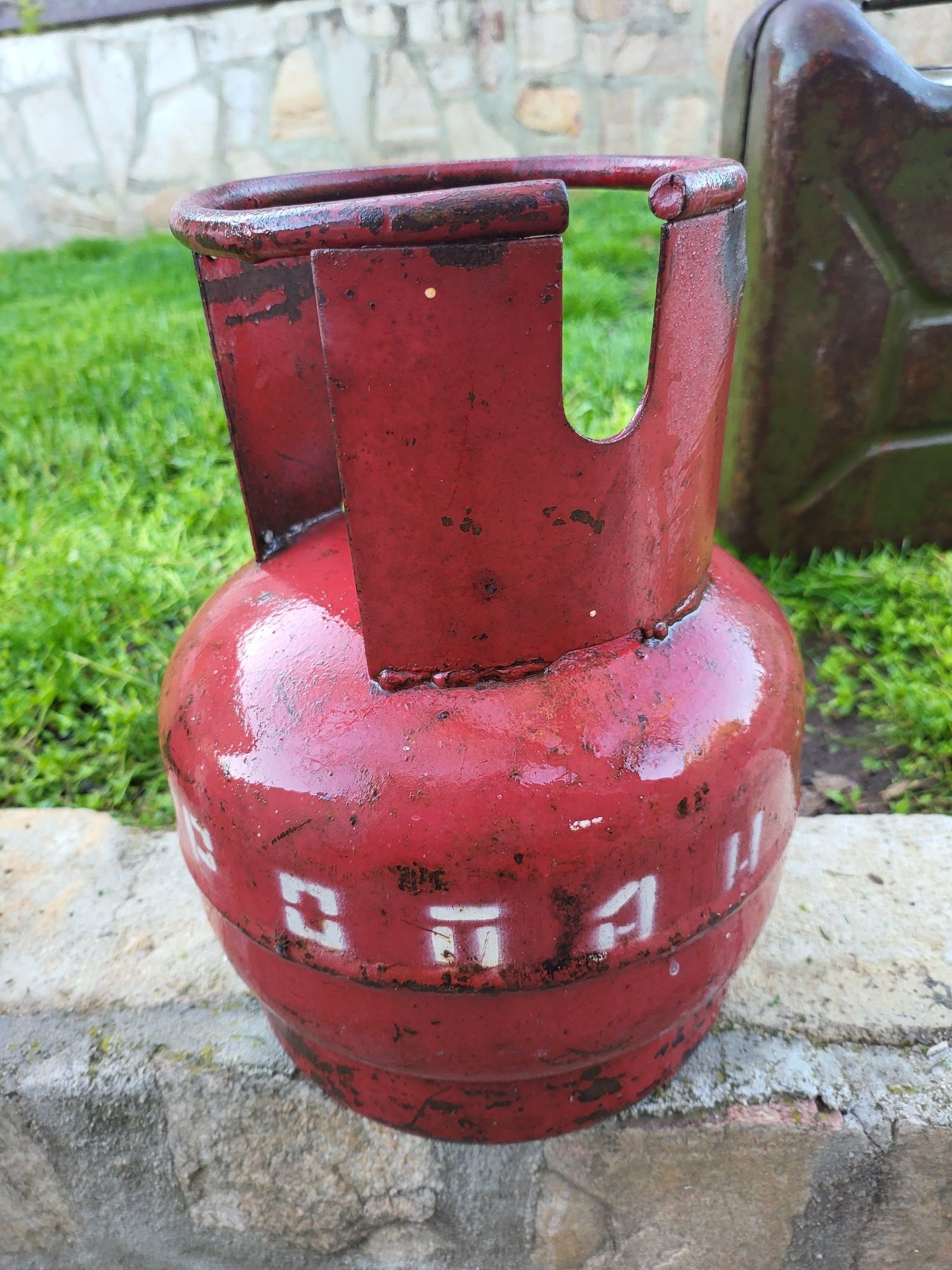 Продавам газова бутилка