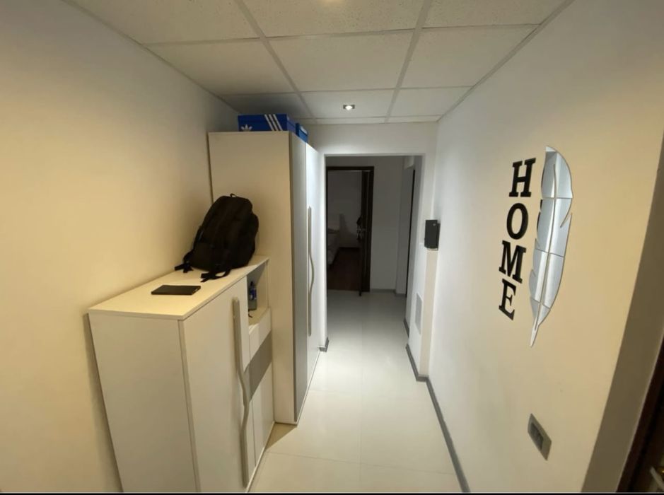 Proprietar, vând apartament cu 3 camere decomandat