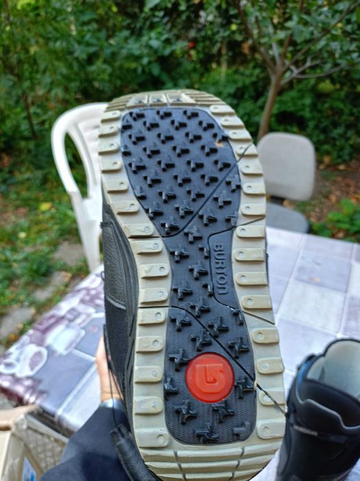 Сноуборд обувки Burton и Salomon
